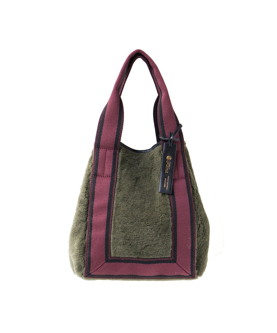 6528b0afe70d97002c9dd9dd