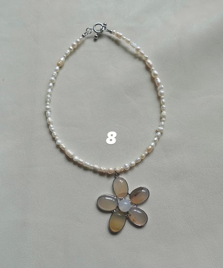DESERT FLOWER (white)
