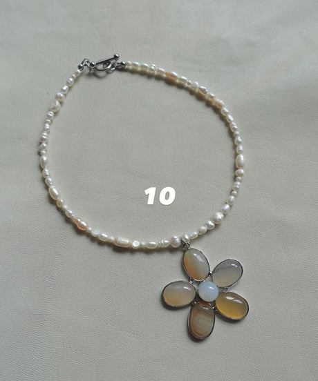 DESERT FLOWER (white)