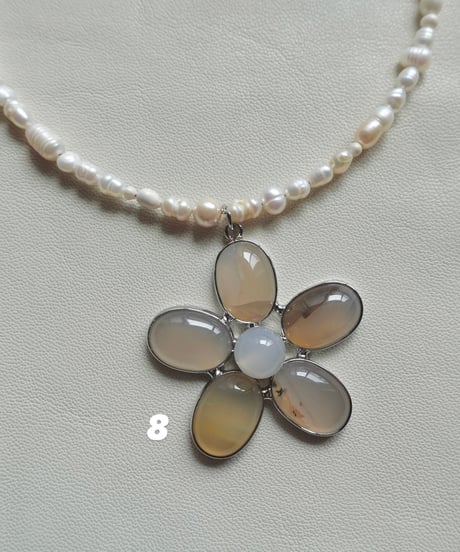 DESERT FLOWER (white)