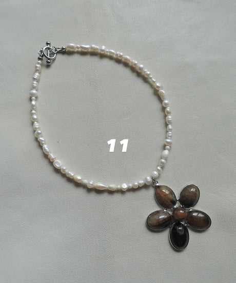 DESERT FLOWER (brown)