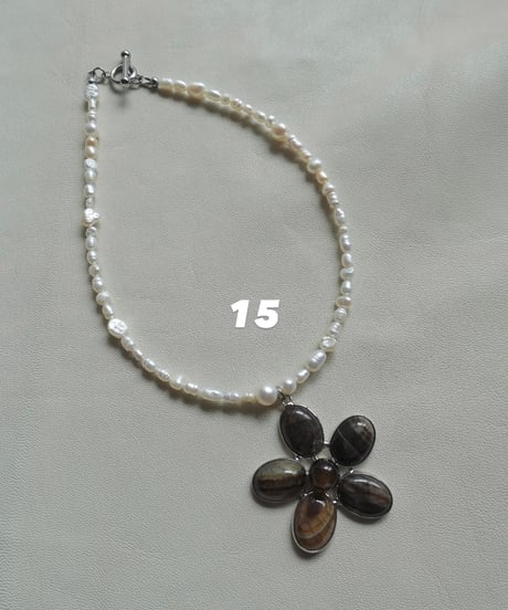DESERT FLOWER (brown)