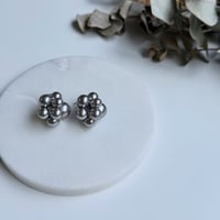 【charmaer】メタルボールピアス