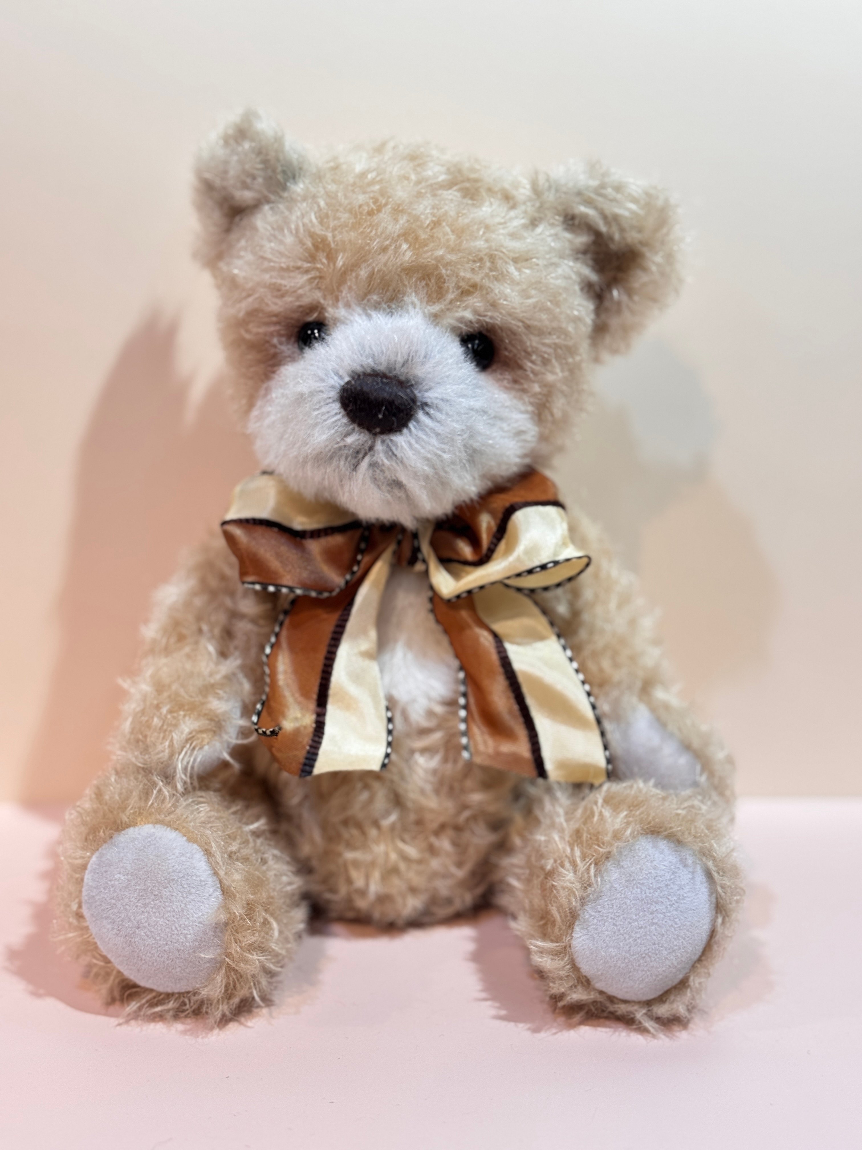 ふわふわ白いちびわんこ 7cm ジャーマンモヘア テディベア ぬいぐるみ 作家 COCO Bear ｜ハンドメイドテディベア｜ジャーマンモヘア｜Teddy Bear