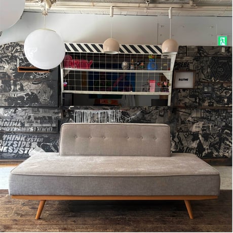 JAPAN USED  WOODEN FRAME FABRIC DAY BED