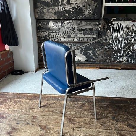 USED STACKING VINYL STOOL