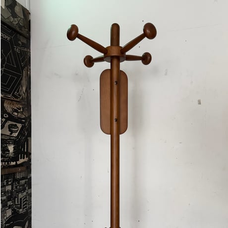 USED WOODEN COAT RACK