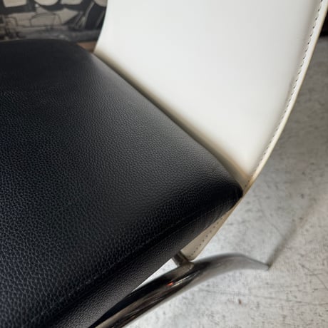 USED METAL FRAME VINYL LEATHER CHAIR
