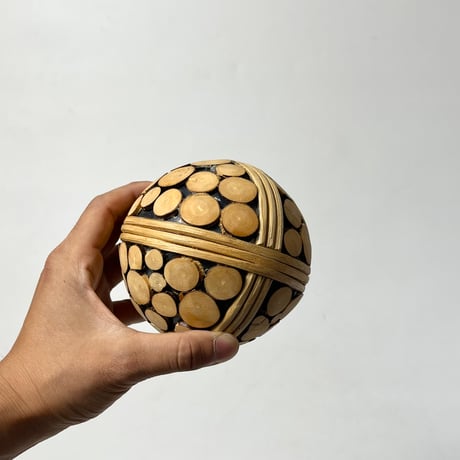 USED WOODEN OBJECT