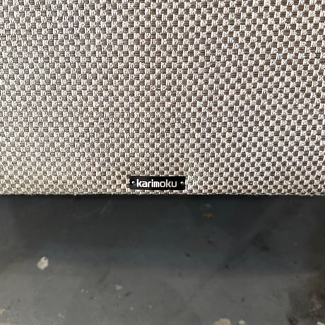 JAPAN USED “KARIMOKU” 2.5P WOODEN FLAME FABRIC SOFA