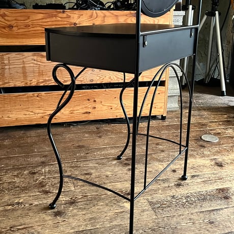 USED STEEL FRAME DRESSER