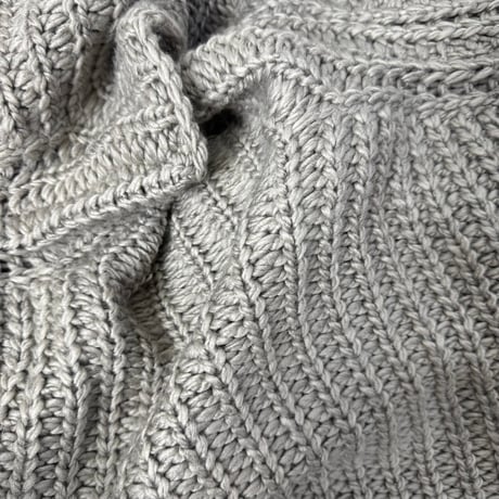 USED "KENDALL & KYLIE" KNIT