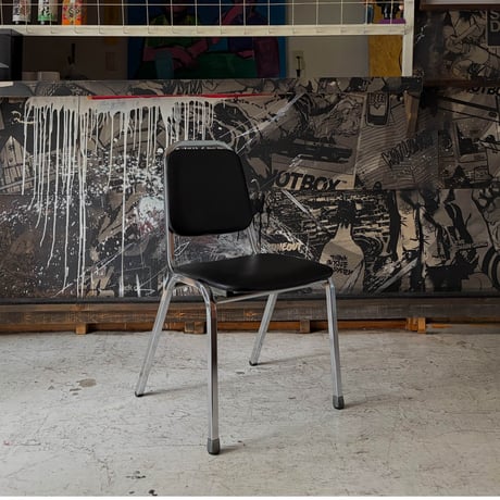 JAPAN USED UCHIDA IRON FRAME STACKING CHAIR