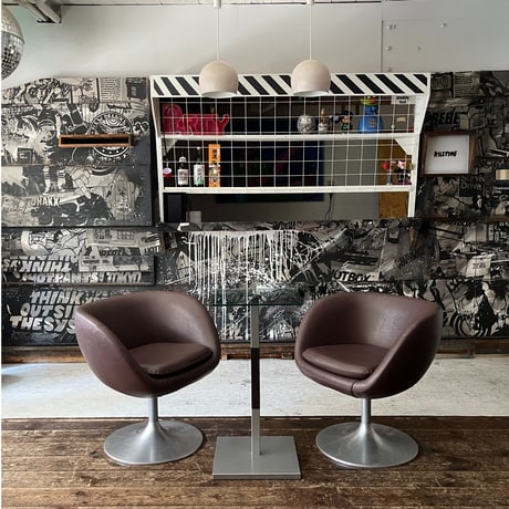 USED IRON FRAME LEATHER LOUNGE CHAIR