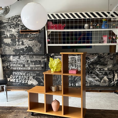 USED WOODEN STAIRS CARRY SHELF