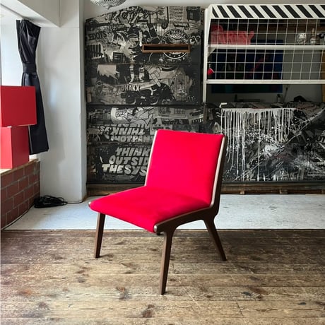 USED  WOODEN FRAME FABRIC LOUNGE CHAIR