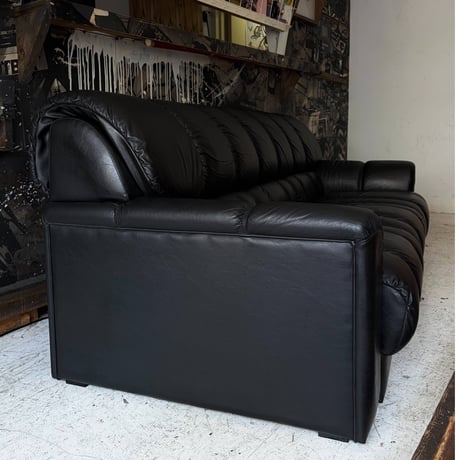 JAPAN USED "マルニ木工" CHANNEL TUFTED DESIGN GENUINELEATHER 3P SOFA