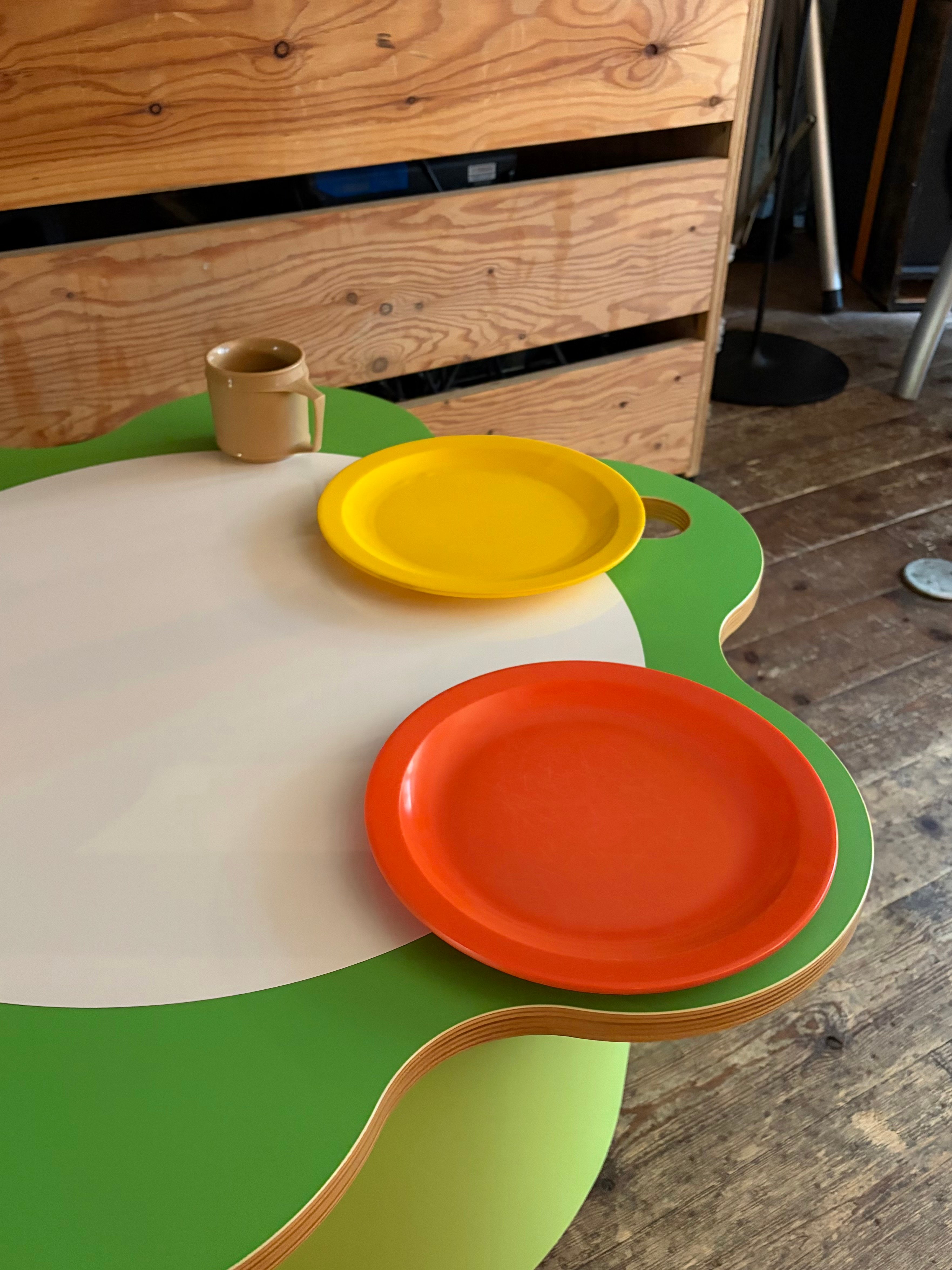 USED WOODEN FLOWER CENTER TABLE | CopyArt Colle