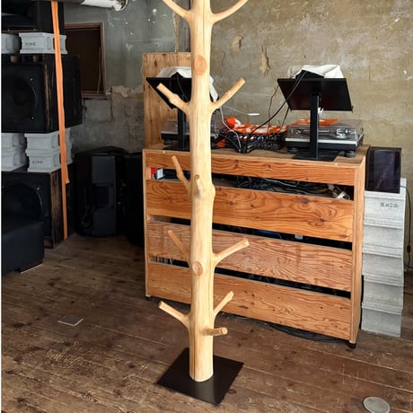 USED  WOODEN POLE HANGER