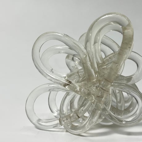 USED CLEAR PLASTICS FLOWER FROG