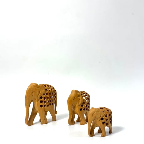 USED  WOODEN ELEPHANT SCULPTURE
