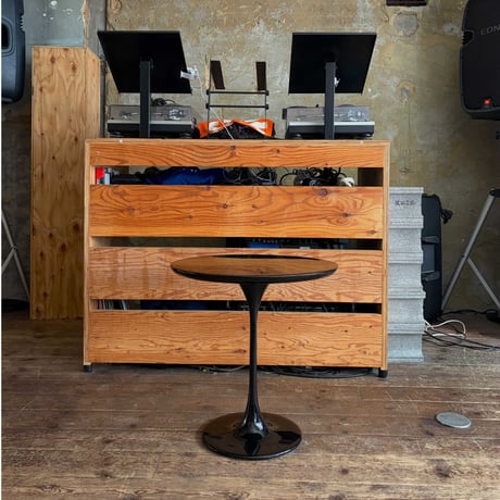 USED  SIDE TABLE