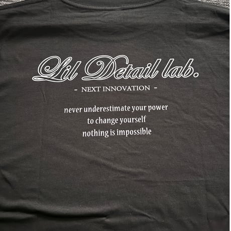 Lil Detail Lab. 【ブラック×シルバー】コットン100％ Tシャツ