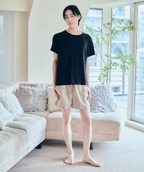 Tシャツ / 黒