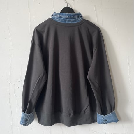 denim layered sweatshirt / heather gray, charcoal gray