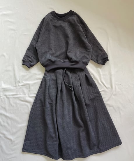 〈IKITSUKE〉ジャガードプルオーバー&スカート