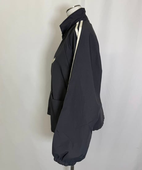 ジップ　トラックジャケット