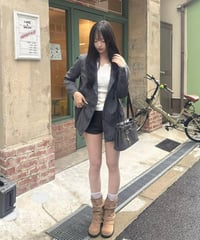 ヘンリーネックトップス