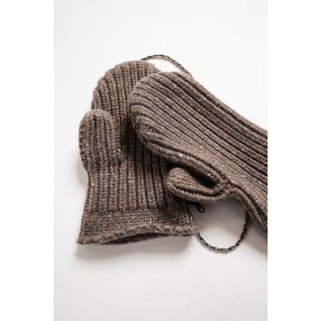 AVIVA JIFEI XUE  Knit Mittens