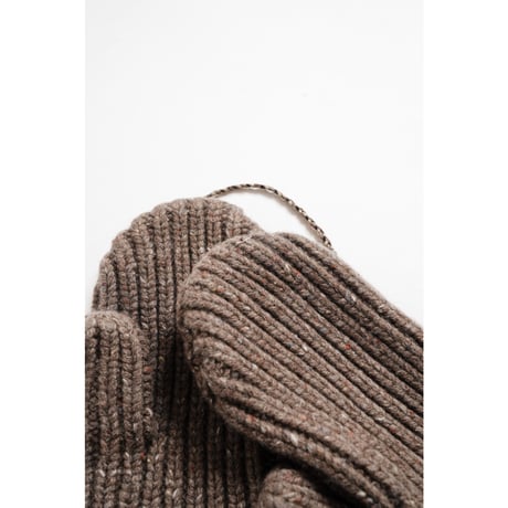 AVIVA JIFEI XUE  Knit Mittens