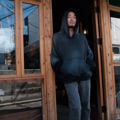 MOOJIMOOJI/OVERSIZE CROP HOODIE AGED