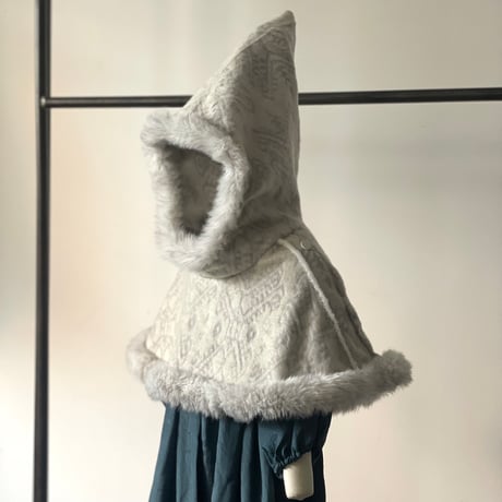 Snow Jaquard Hooded Cape