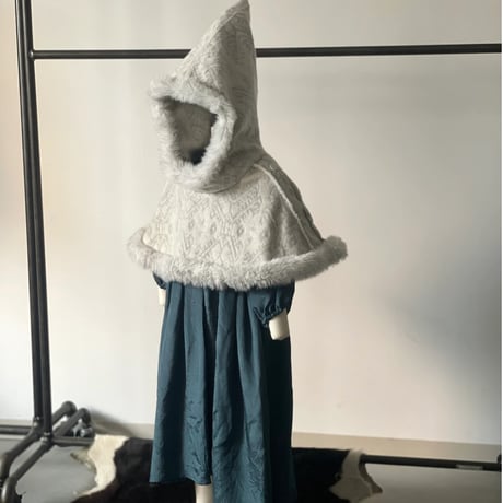 Snow Jaquard Hooded Cape
