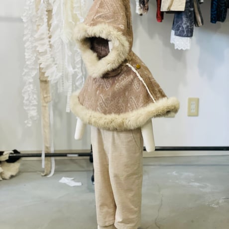 Snow Jaquard Hooded Cape