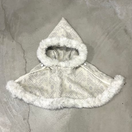 Snow Jaquard Hooded Cape