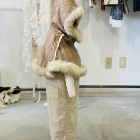 Snow Jaquard Hooded Cape