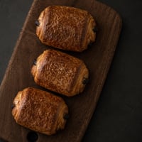 フランス産発酵バター100%使用　プレミアム　パン・オ・ショコラ　3個セット