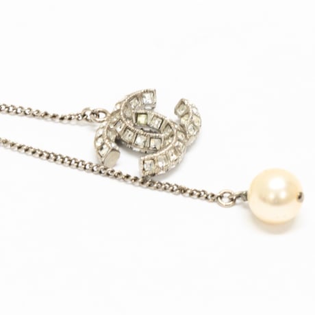 CHANEL CC Logo Pendant Necklace Faux Pearl Crystal Silver-toned B14A #76298