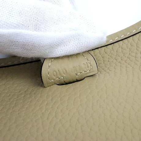 HERMES Evelyne TPM Shoulder Bag Taurillon Clemence Leather Craie #19918