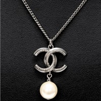 CHANEL CC Logo Pendant Necklace Faux Pearl Silver-toned Black B11A #75671