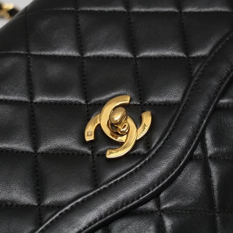 CHANEL Wave Single Flap Bag Quilted Lambskin Black ＃75616