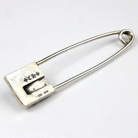 Chrome Hearts Pyramid CH Plus XL Safety Pin #104057