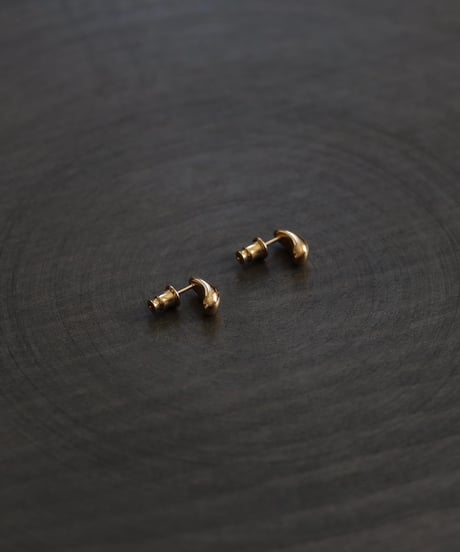 Dew pierce / Gold