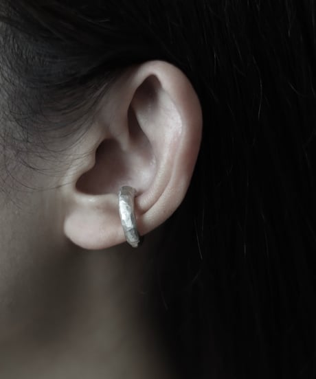 Ice earcuff