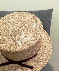 E７０　ベルレッタスタイル 刺繍　　こげ茶テープ 結び　Lサイズ