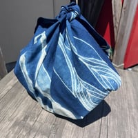 藍染め風呂敷
